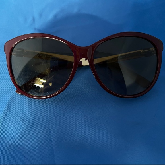 Gucci Black and Maroon Sunglasses - Picture 2 of 6